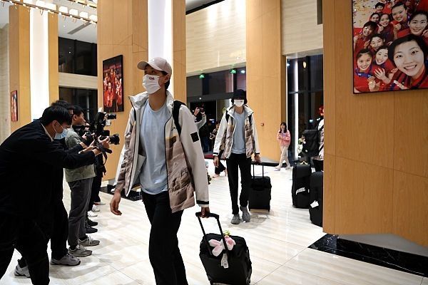 报道称，尤文图斯正在为冬窗补强中场进行评估，他们正在考虑引进皇马中场塞瓦略斯的可行性。